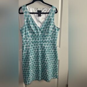 Spense Blue and White Sleeveless V-Neck Sheath Dress